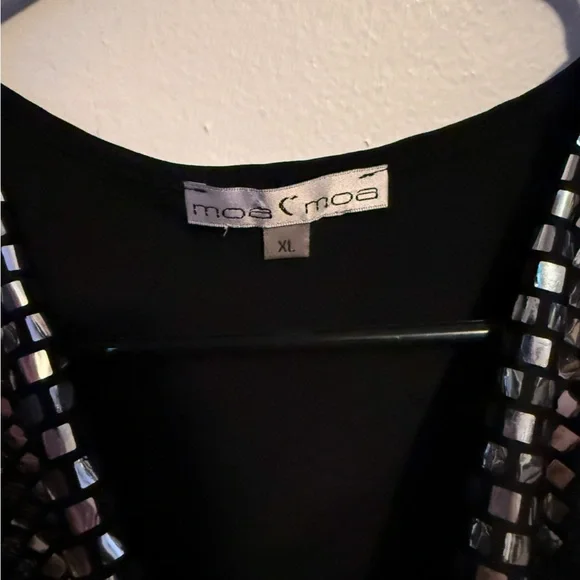 Moa Moa black and silver sleeveless disco blouse size XL preowned - Picture 3 of 5